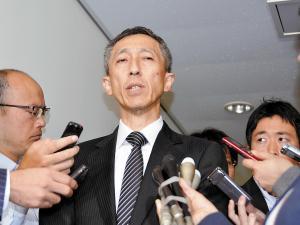 ５万円謝礼受領の校長ら５人、教科書採択に関与 2015年10月30日 16時39分