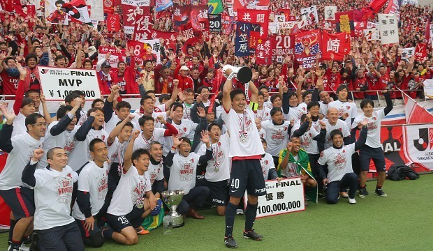 サッカー：鹿島３発６度目Ｖ ガ大阪破る…ナビスコ杯決勝