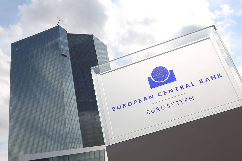 ECB幹部、民間金融機関の関係者と頻繁に面会