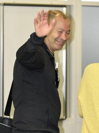 ラグビーのジョーンズＨＣが離日 「日本の発展楽しみ」