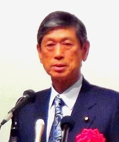 自民副総裁「辺野古移設しかない」 那覇で講演