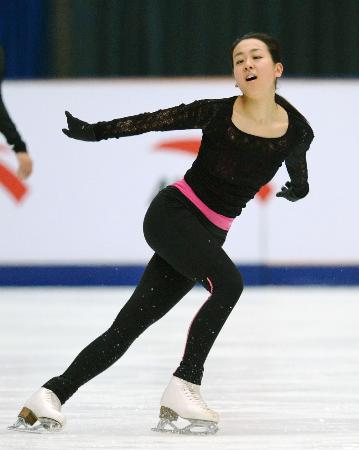 浅田、中国杯で自己最高難度に挑戦 フィギュアＧＰ復帰戦