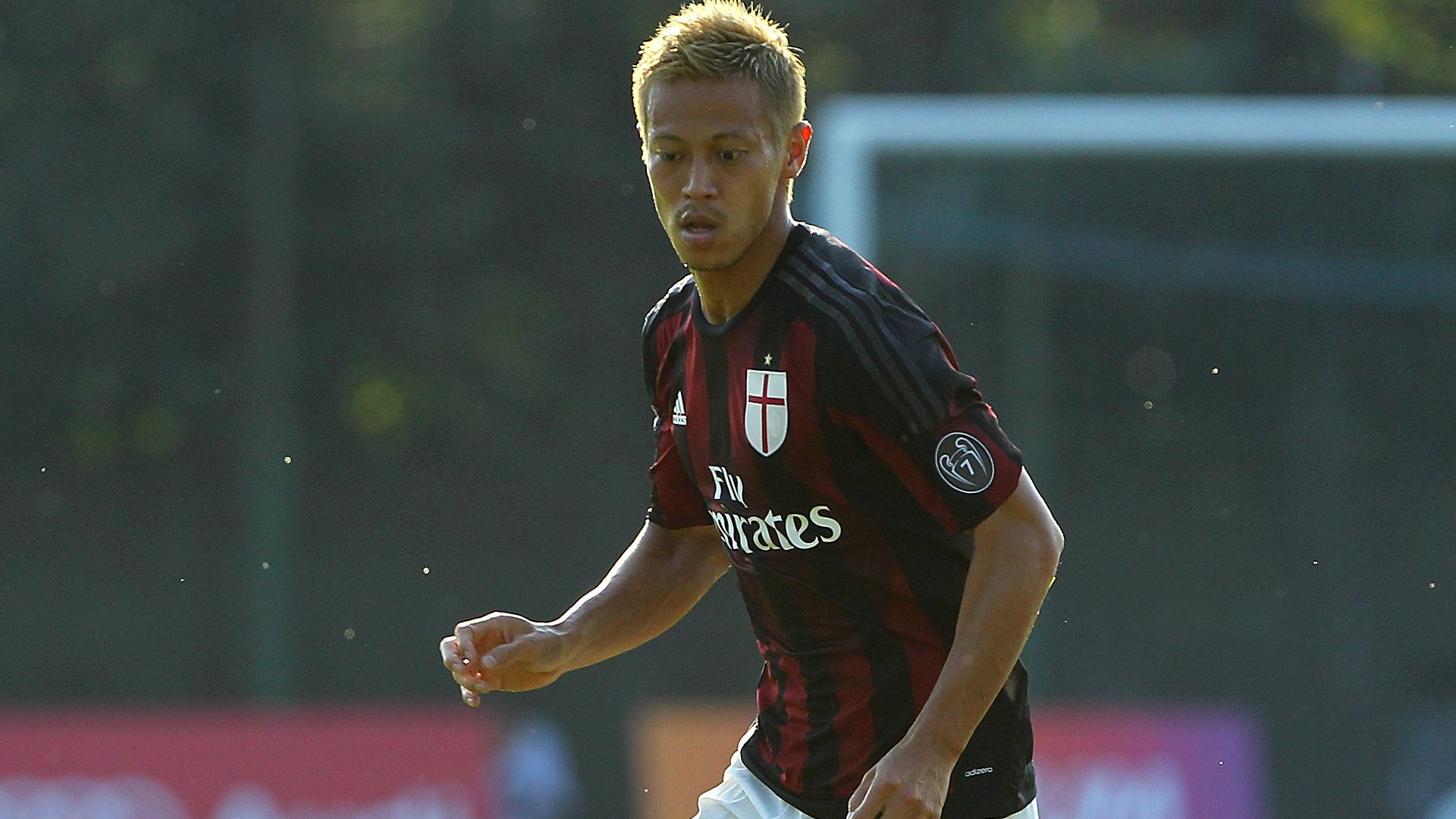 ミラン監督、本田に「出て行くなら、ご自由に」 移籍希望報道でバッサリ【拡大】