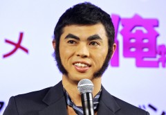 小島よしお、彼女ができたことを告白！