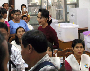 スー・チー党首の最大野党が優勢 ミャンマー総選挙
