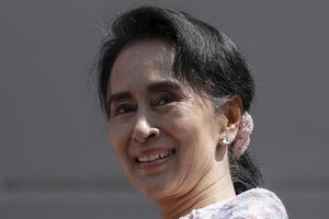 スー・チー氏、国軍司令官らに会談要請＝大統領府「平和的に政権移譲」－ミャンマー