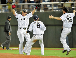 野球＝日本が中田翔のサヨナラ打で連勝、プレミア12メキシコ戦