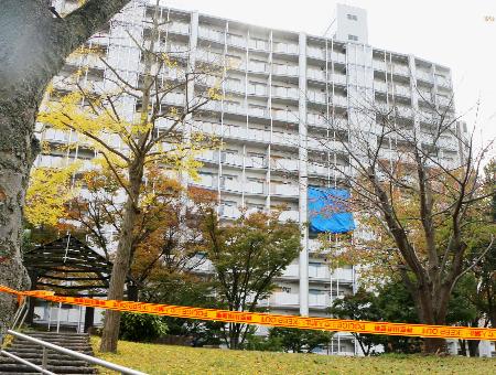 かばんに遺体 横浜の団地、死体遺棄容疑で捜査