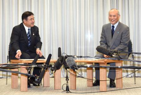 舛添氏と五輪相「連動」でラグビーＷ杯と五輪成功を