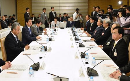 首相、ＧＤＰ600兆円達成「民間需要の成長必要」