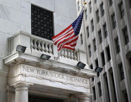 ＮＹ株続落、終値２５４ドル安…売り注文が加速 2015年11月13日 11時31分