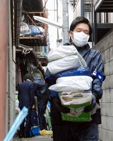 「ごみ屋敷」のごみを強制撤去 私有地では全国初