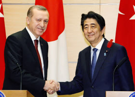 経済・難民支援で連携を強化…日トルコ首脳会談 2015年11月14日 10時31分