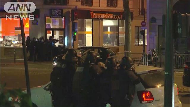 劇場に響く銃声、競技場で爆発音 パリ同時テロ
