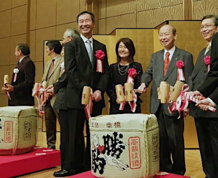 「喜び分かち合いたい」＝梶田さんノーベル賞祝賀会—富山