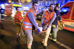 パリ同時テロ、死者127人に 「イスラム国」の犯行