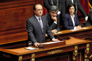 仏大統領、ＩＳ打倒を宣言 ベルサイユ宮殿で異例の演説