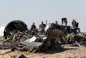 旅客機墜落、原因は爆弾テロ…露大統領府が断定 2015年11月17日 21時07分