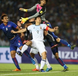 岡崎、ＰＫ外すも…オウンゴール誘発「緊張したがいい刺激に」