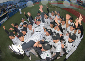 亜大 難病克服の花城好救援！一打サヨナラの危機に丸子併殺斬り