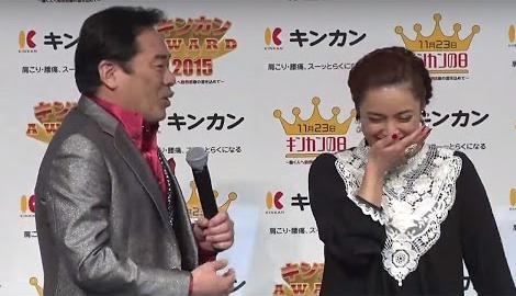 平愛梨の突っ込みに会場が静まる…グッチ裕三も「遅いよ！」「キンカン AWARD 2015」表彰式1