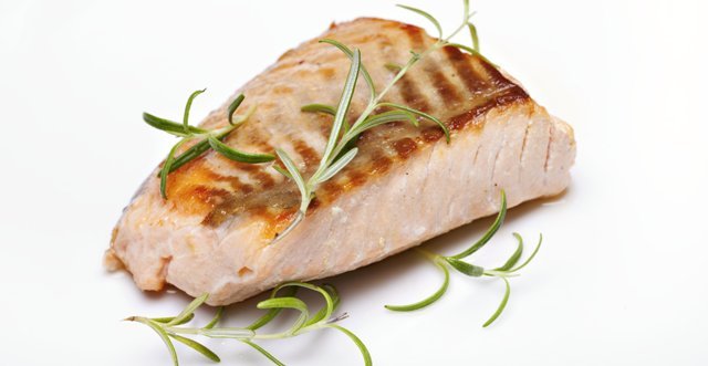 遺伝子組み換え食品：ＦＤＡ、動物で初承認 サケ速く成長