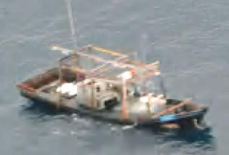 転覆木造船３隻に７遺体、ハングルも…石川沖 2015年11月21日 00時31分