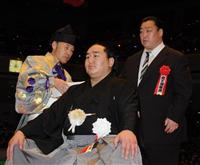 【北の湖理事長死去】朝青龍「悲し涙が止まらない」 土俵に生涯捧げた大横綱悼む