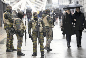 ベルギー首都、テロ情報 警戒「最高レベル」に