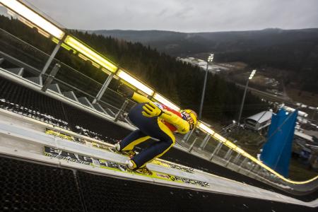 ジャンプ男子、日本は４位 ノルディックスキーのＷ杯