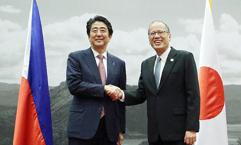 安倍首相が帰国へ