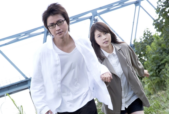 藤原竜也が有村架純の手を取り駆け出す…『僕だけがいない街』公開日決定