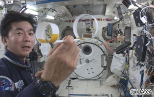 油井宇宙飛行士、来月11日に帰還へ