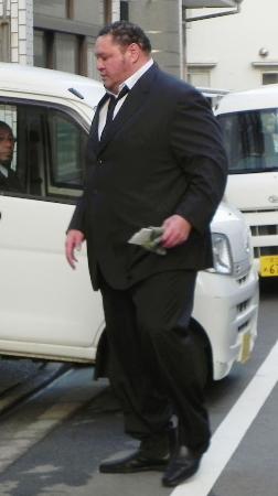 曙、理事長と対面「寂しい」 北の湖部屋弔問、退職の思い出語る