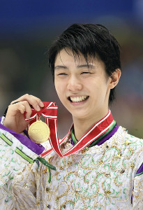羽生結弦がＮＨＫ杯優勝…史上初の３００点超え
