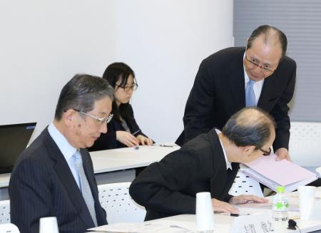 五輪エンブレム、ネット「国民投票」実施せず 2015年12月08日 14時07分