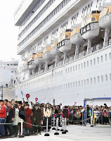 クルーズ船訪日１００万人達成、政府目標より５年早く