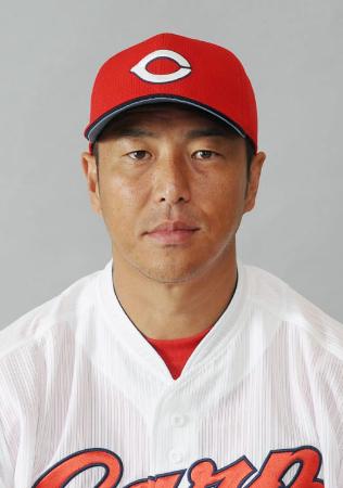 広島小窪が1600万増の年俸4000万円で更改