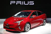 トヨタ、４代目プリウス発売 世界トップの燃費４０・８キロ 最低価格は２４２万円