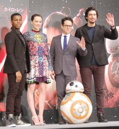 『SW』JJエイブラムス監督、新作アピール 惑星は“高田馬場”から命名?
