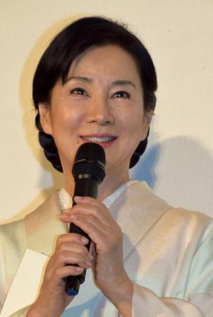 吉永小百合、二宮和也のサプライズの手紙朗読に涙