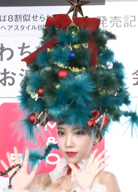 ざわちん、クリスマス「若いうちに彼氏と」【動画付き】