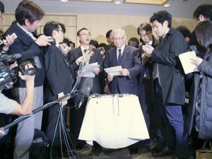 軽減税率、「外食を除く食品全般」で自公合意