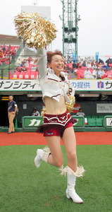 「４４歳、３児の母で楽天チアリーダー」 ドラマが完成