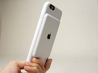 話題沸騰のアップル純正iPhone 6sケースを買ってみた。イヤフォン選択に注意