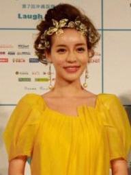 大沢ケイミ うのに噛みつき炎上