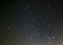 ふたご座流星群１４日夜ピーク - 月明かりの影響ない好条件