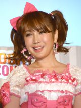はるな愛、イケメンダンサーに囲まれご満悦 厚い胸板に大興奮