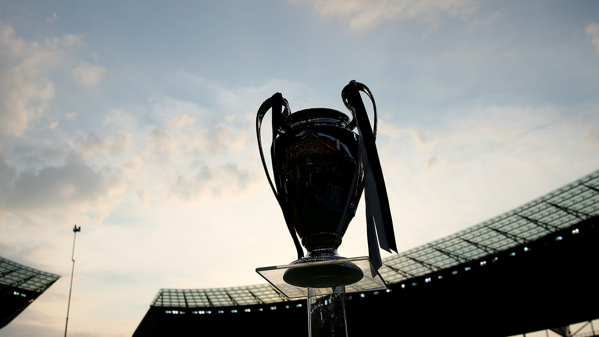 アーセナルとバルサが対戦