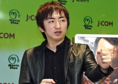 芥川賞作家・羽田圭介が自前のセガール風ファッション!「秋葉原の童貞」と自虐